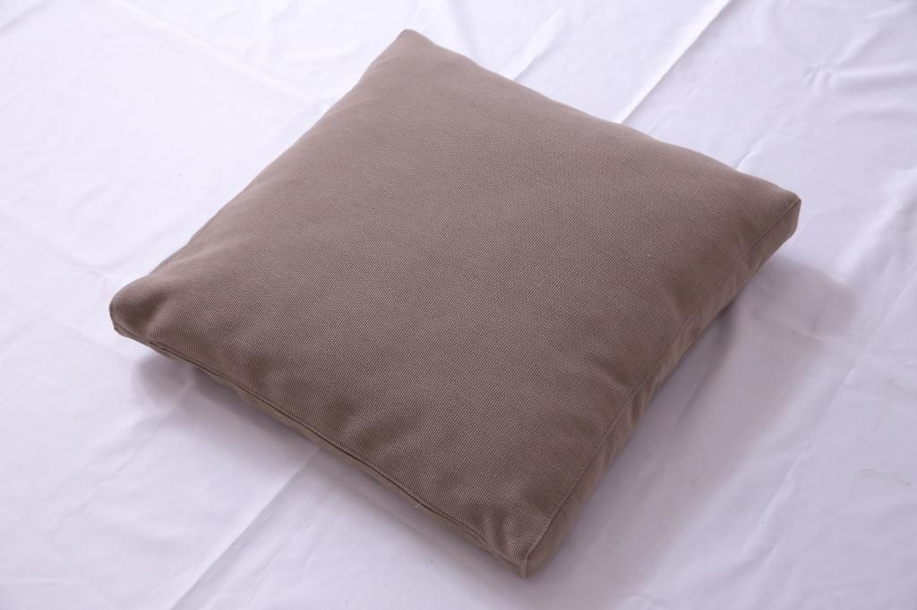 【買取】arflex(アルフレックス)　OLTANO(オルタノ)のクッションを買取ました。