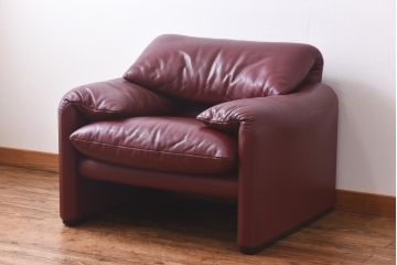 【買取】Cassina(カッシーナ)　MARALUNGA(マラルンガ)の1人掛けソファを買取ました。(定価約100万円)