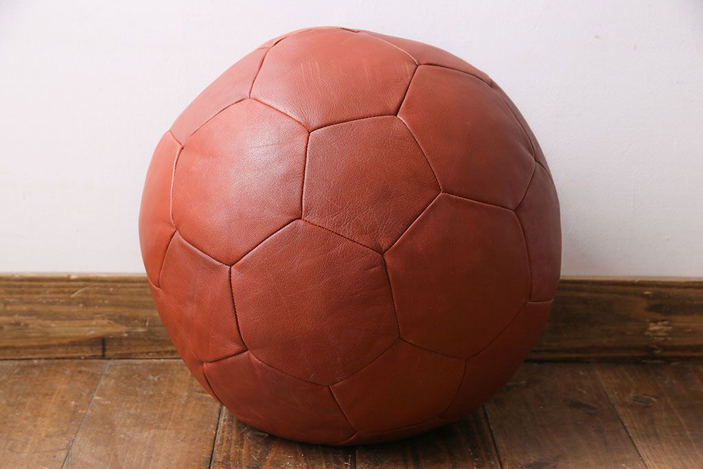【買取】ビンテージ de Sede(デセデ) サッカーボール型 本革製クッション・レッドブラウン(ボールクッション、ヴィンテージ)