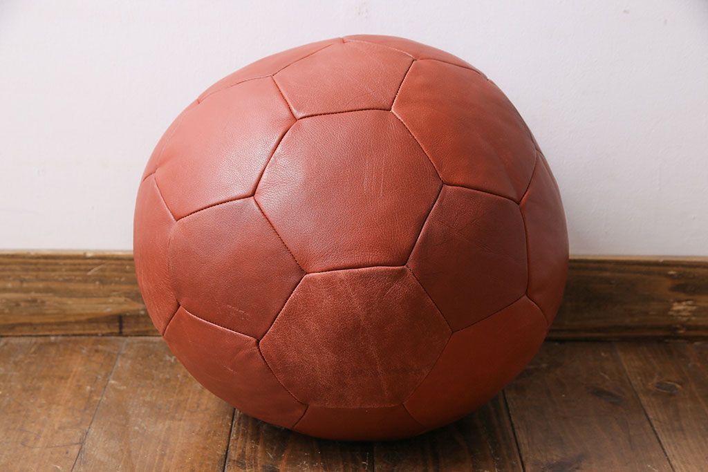 【買取】ビンテージ de Sede(デセデ) サッカーボール型 本革製クッション・レッドブラウン(ボールクッション、ヴィンテージ)