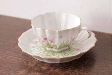 【骨董買取】HEREND HVNGARY(ヘレンド)　DAISY(デイジー)　カップ&ソーサー(洋食器)(定価約6万千円)を買取りました。