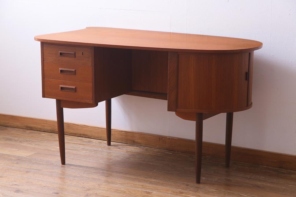 【北欧ヴィンテージ】SLOW HOUSE キドニー型デスク チーク材 北欧ヴィンテージ】SLOW HOUSE キドニー型デスク チーク材 北欧