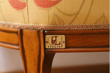 【買取】中古　ブランド家具　CLItalia(CLイタリア)社　アールヌーヴォー様式　エレガントなサロンソファ(ソファ、2人掛けソファ)(定価約96万円)