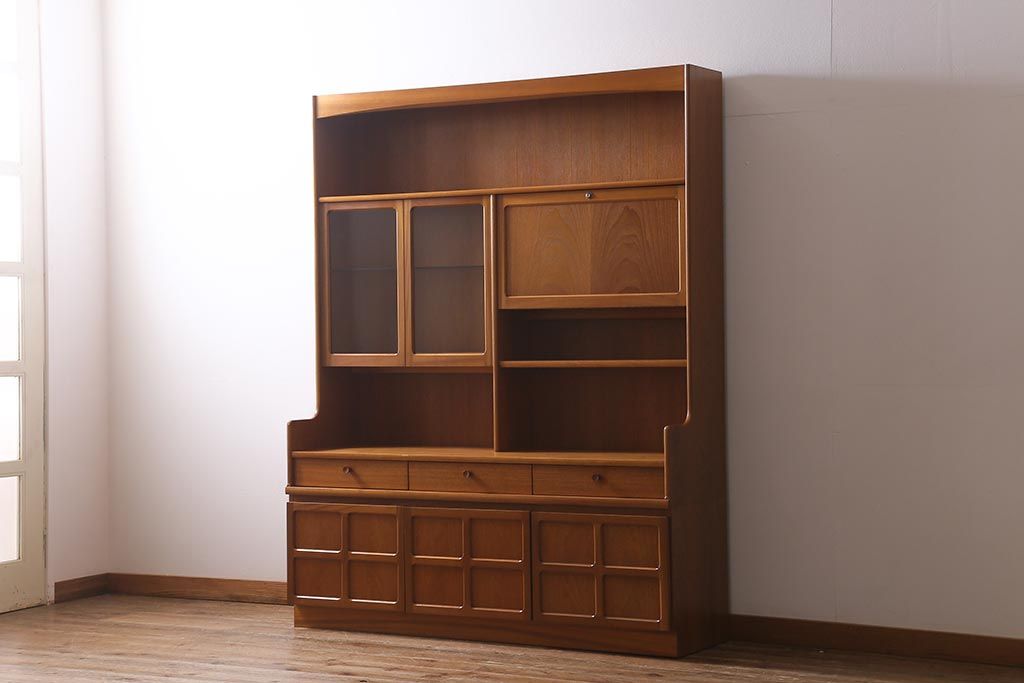 【買取】ヴィンテージ家具　北欧ビンテージ　nathan社(ネイサン)　チーク材　ウォールユニットを買取りました。