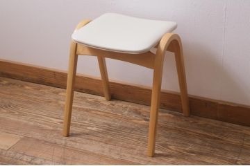 【買取】秋田木工　IDC大塚家具　曲木家具　スタッキングスツール NO.202を買取りました。