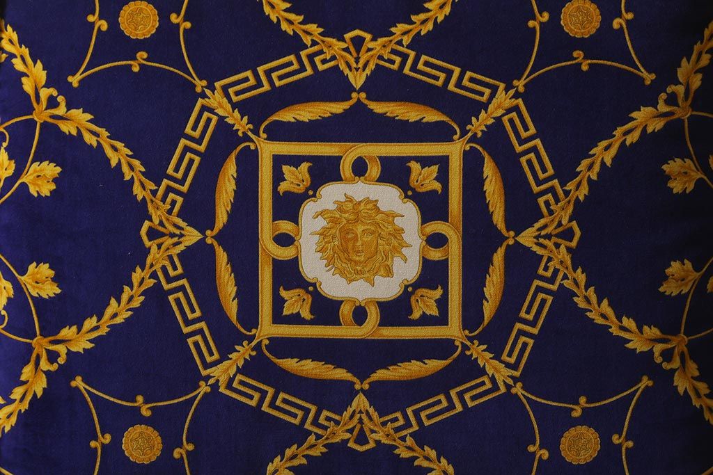 【買取】中古 ユーロカーサ(EURO CASA) イタリア VERSACE(ヴェルサーチ) スリーシーターソファ(三人掛け、3人掛け、トリプルソファ)(定価約180万円)