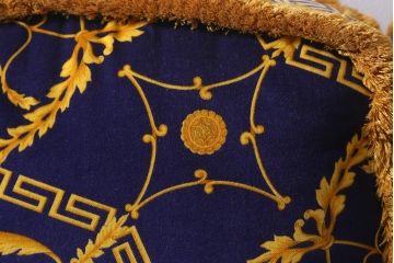 【買取】中古 ユーロカーサ(EURO CASA) イタリア VERSACE(ヴェルサーチ) スリーシーターソファ(三人掛け、3人掛け、トリプルソファ)(定価約180万円)