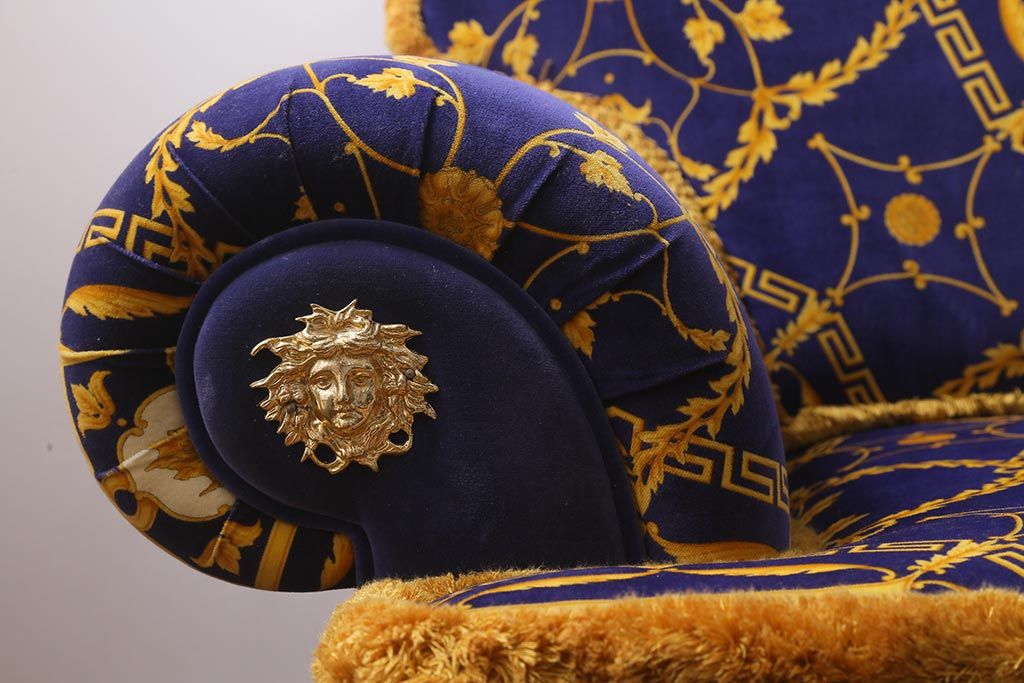 【買取】中古 ユーロカーサ(EURO CASA) イタリア VERSACE(ヴェルサーチ) スリーシーターソファ(三人掛け、3人掛け、トリプルソファ)(定価約180万円)