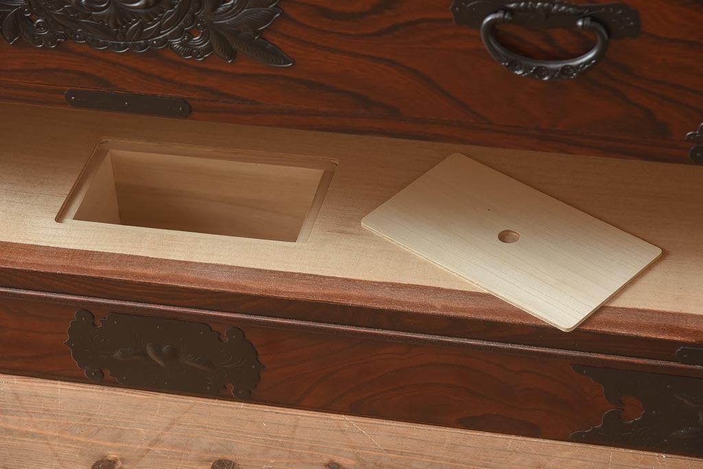 【買取】在庫未使用品 IDC大塚家具 欅産業 KC-35 仙台箪笥 三・五尺兼用タンス(衣装箪笥)(定価約61万5千円)