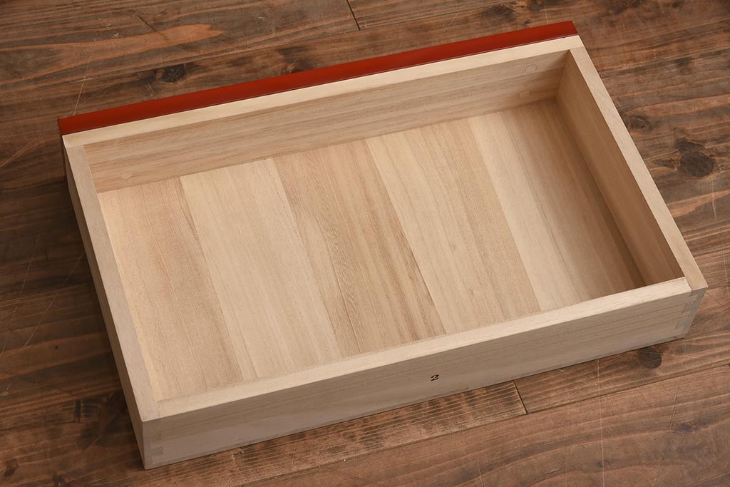 【買取】在庫未使用品 IDC大塚家具 モリシゲ(MORISHIGE/森繁) 風月九45ウルミ刷毛目塗彫漆梅旭 上品な和の空間を演出する和棚(定価約85万円)