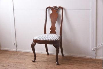 【買取】IDC大塚家具取り扱い　ヒッコリーチェア社(HICKORRY CHAIR)　805-02のダイニングチェアを買取ました。(定価約10万円)