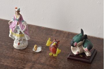 【骨董買取】イタリア　ドイツ　Richard Ginori(リチャードジノリ)　フィギュリン(クリスタルガラス、アヒル、鳥、フクロウ、sitzendorfer porzellanmanufakturの夫人)を買取りました。