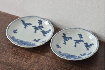 【骨董買取】古民具・骨董　江戸期　古伊万里　藍九谷　松と鴎　変形皿(中皿、和食器)を買取ました。