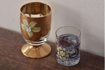 【骨董買取】ベネチアンガラス　ムラノ　金彩　花図グラス(コップ、タンブラー)を買取ました。