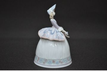 【買取】ユーロカーサ(EURO CASA)　リヤドロ(LLADRO)　春の貴婦人　卓上ベル(廃盤品)