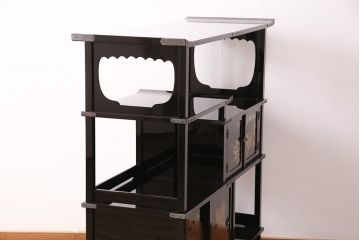 【買取】輪島塗　井波唯志作　萩に牡丹　金銀蒔絵　飾り棚を買取りました