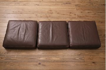 【買取】中古　美品　ビンテージ　モビリア　チェスターフィールド風の本革製ソファ(三人掛けソファ、3Pソファ)