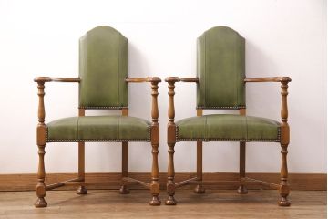 【買取】中古　展示美品　バロッサバレンティ(VARO,S.A. VALENTI)　優美なシルエットが目を引くカクトワール・チェア2脚セット(ダイニングチェア、アームチェア)2脚で定価約40万円)