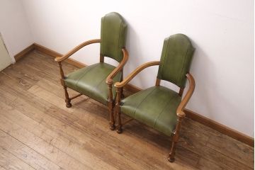 【買取】中古　展示美品　バロッサバレンティ(VARO,S.A. VALENTI)　優美なシルエットが目を引くカクトワール・チェア2脚セット(ダイニングチェア、アームチェア)2脚で定価約40万円)