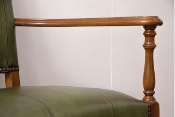 【買取】中古　展示美品　バロッサバレンティ(VARO,S.A. VALENTI)　優美なシルエットが目を引くカクトワール・チェア2脚セット(ダイニングチェア、アームチェア)2脚で定価約40万円)