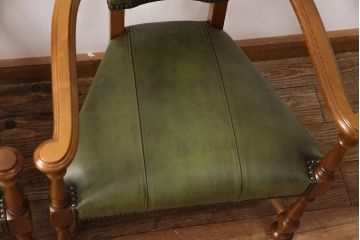 【買取】中古　展示美品　バロッサバレンティ(VARO,S.A. VALENTI)　優美なシルエットが目を引くカクトワール・チェア2脚セット(ダイニングチェア、アームチェア)2脚で定価約40万円)
