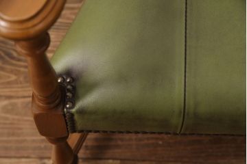 【買取】中古　展示美品　バロッサバレンティ(VARO,S.A. VALENTI)　優美なシルエットが目を引くカクトワール・チェア2脚セット(ダイニングチェア、アームチェア)2脚で定価約40万円)