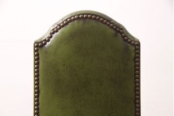 【買取】中古　展示美品　バロッサバレンティ(VARO,S.A. VALENTI)　優美なシルエットが目を引くカクトワール・チェア2脚セット(ダイニングチェア、アームチェア)2脚で定価約40万円)