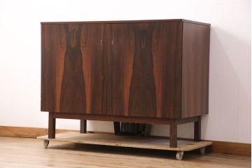 【買取】北欧ヴィンテージ　ノルウェー製　激レア品　クーラーキャビネットを買取りました。