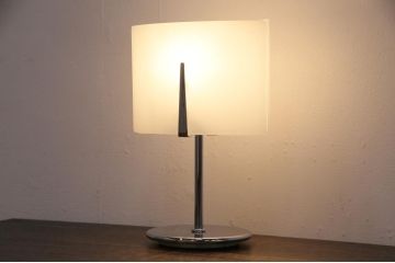 【買取】IDC大塚家具のテーブルスタンドを買取ました。