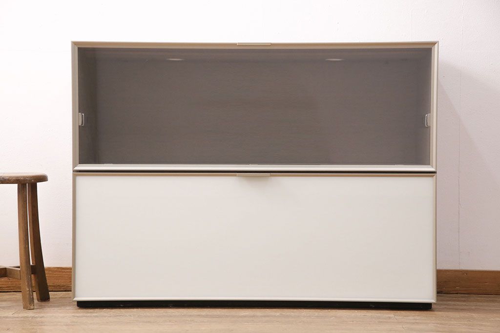 【買取】中古　arflex(アルフレックス)　C.C.09(シー.シー.09)　シンプルでモダンな佇まいが上質な空間を演出するサイドボード(収納棚、戸棚)(定価約59万円)