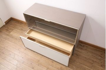 【買取】中古　arflex(アルフレックス)　C.C.09(シー.シー.09)　シンプルでモダンな佇まいが上質な空間を演出するサイドボード(収納棚、戸棚)(定価約59万円)
