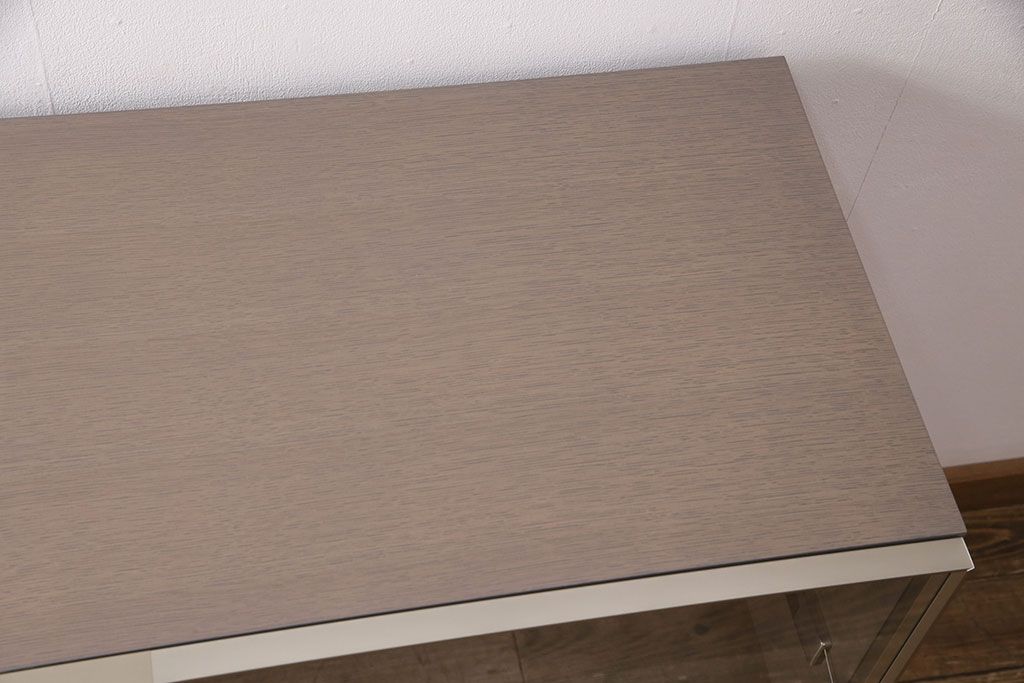 【買取】中古　arflex(アルフレックス)　C.C.09(シー.シー.09)　シンプルでモダンな佇まいが上質な空間を演出するサイドボード(収納棚、戸棚)(定価約59万円)