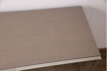 【買取】中古　arflex(アルフレックス)　C.C.09(シー.シー.09)　シンプルでモダンな佇まいが上質な空間を演出するサイドボード(収納棚、戸棚)(定価約59万円)