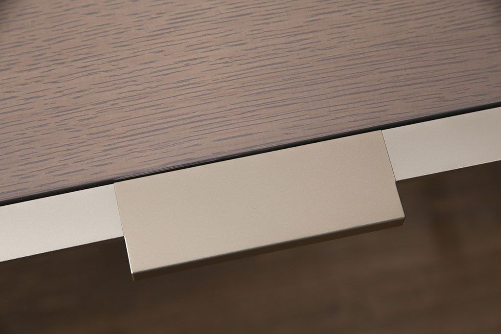 【買取】中古　arflex(アルフレックス)　C.C.09(シー.シー.09)　シンプルでモダンな佇まいが上質な空間を演出するサイドボード(収納棚、戸棚)(定価約59万円)