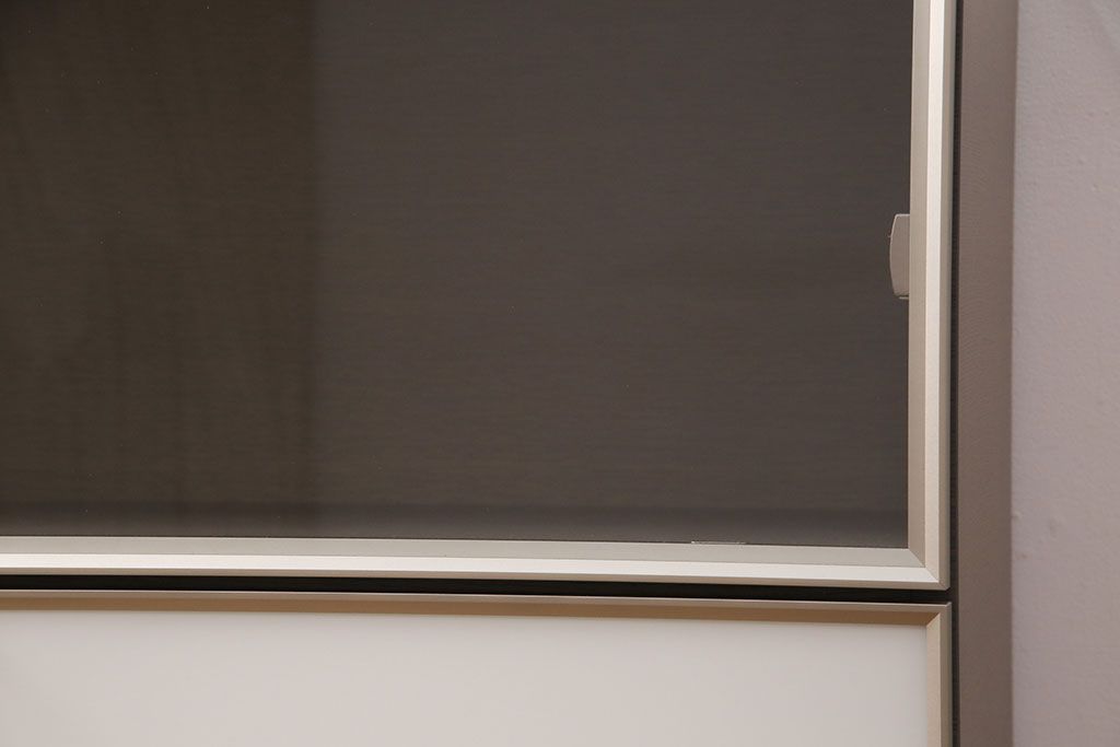 【買取】中古　arflex(アルフレックス)　C.C.09(シー.シー.09)　シンプルでモダンな佇まいが上質な空間を演出するサイドボード(収納棚、戸棚)(定価約59万円)