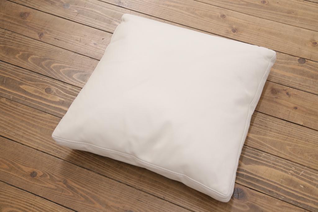 【買取】arflex(アルフレックス)　VASCA(ヴァスカ)　L2のレザークッションを買取ました。(定価約8万円)