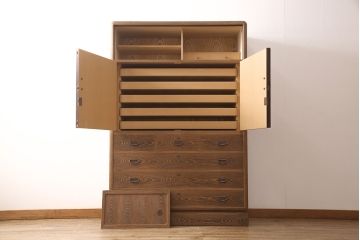 【買取】中古　美品　松創　焼桐　木匠・多々納邦男作　美しい杢目が上質な雰囲気を演出する総桐箪笥(大丸、衣装箪笥、和タンス、着物箪笥)