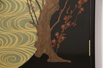 【買取】香川漆器　伝統工芸士・小松庄一作　かくし付き　桐材　漆絵　衣装箪笥桐箪笥)を買取りました。