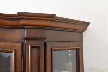 【買取】中古　美品　センチュリー社(CENTURY)　サァラ麻布取り扱い 豪華な佇まいのキャビネット(収納棚、飾り棚、食器棚)(定価約240万円)
