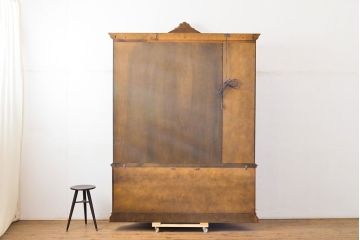【買取】中古　美品　センチュリー社(CENTURY)　サァラ麻布取り扱い 豪華な佇まいのキャビネット(収納棚、飾り棚、食器棚)(定価約240万円)