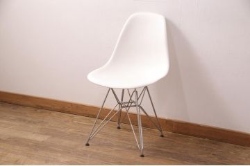 【買取】Hermanmiller(ハーマンミラー社)　イームズ　ワイヤーベースのシェルチェアを買取ました。