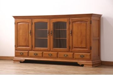 【買取】横浜ダニエル風のサイドボードを買取ました。