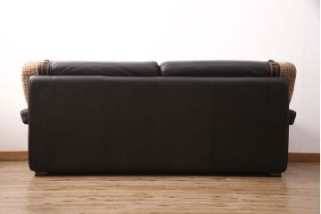 【買取】中古　GUCCI(グッチ)　Formitalia(フォルミタリア)　希少品!エレガントな雰囲気を醸し出す本革ソファ(二人掛け、アームソファ)(定価約240万円)