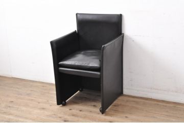 【買取】Cassina(カッシーナ)　401　BREAK(ブレーク)　MARIO BELLINI(マリオベリーニ)のキャスター付きアームチェアを買取ました。(定価約46万円)