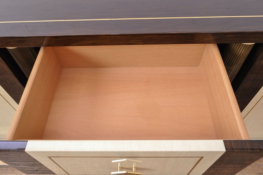 【買取】EURO CASA(ユーロ・カーサ)取り扱い TURRI(トゥーリ) 特注 大型サイドボードを買取りました。(定価約220万円)