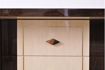 【買取】EURO CASA(ユーロ・カーサ)取り扱い TURRI(トゥーリ) 特注 大型サイドボードを買取りました。(定価約220万円)