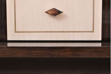 【買取】EURO CASA(ユーロ・カーサ)取り扱い TURRI(トゥーリ) 特注 大型サイドボードを買取りました。(定価約220万円)