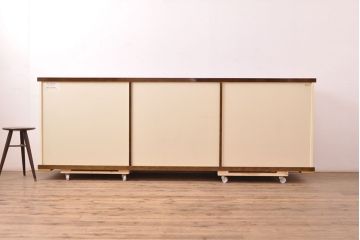【買取】EURO CASA(ユーロ・カーサ)取り扱い TURRI(トゥーリ) 特注 大型サイドボードを買取りました。(定価約220万円)