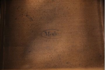 【買取】中古　美品　イタリア高級輸入家具　メデア(Medea)　アールヌーヴォー様式　エレガントなデザインが美しい飾り棚(定価約40万円)(花台、ディスプレイ)
