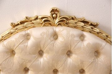 【買取】SILIK(シリック) ゴールド ロココ調 1人掛けソファを買取ました。(定価約65万円
